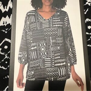 NWT Women's Mario Serrani V-Neck Tunic stain Top